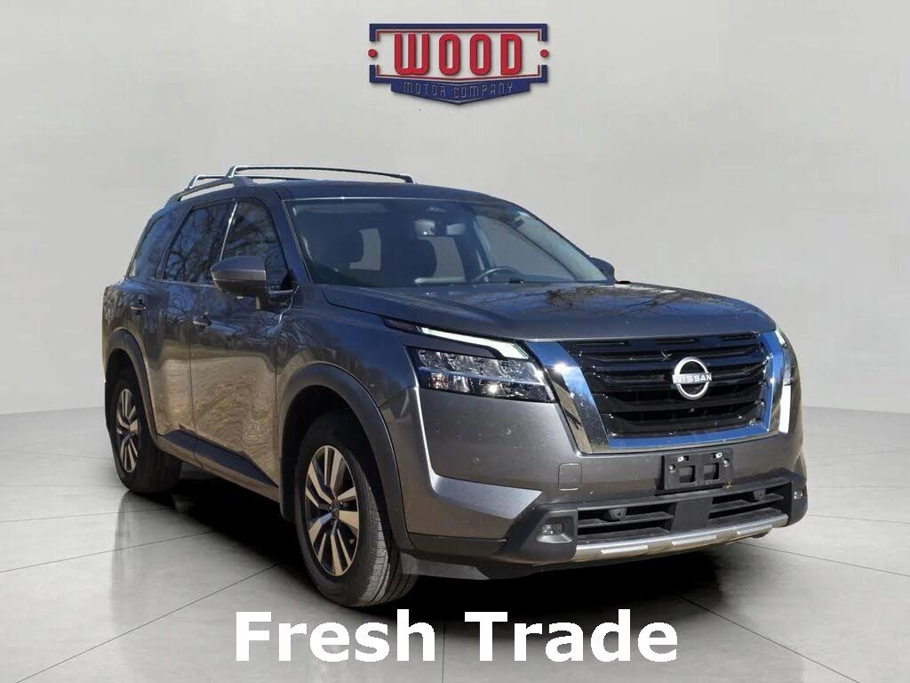 2023 Nissan Pathfinder SL 4WD