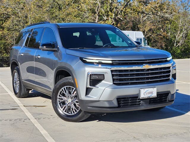 2025 Chevrolet Traverse LT FWD