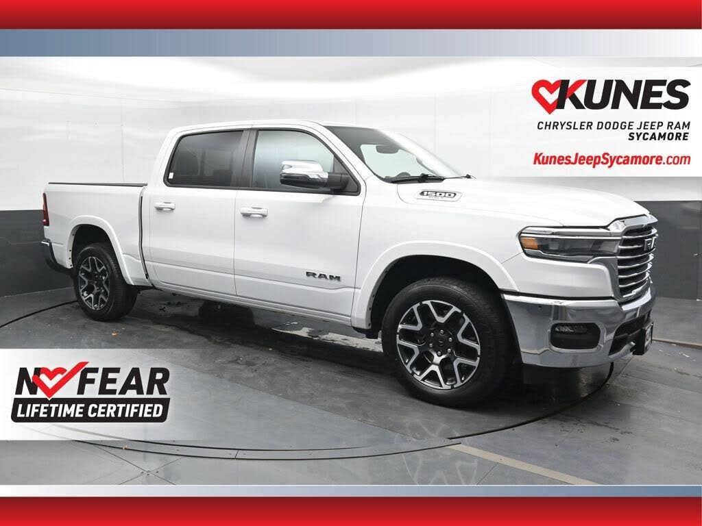 2025 RAM 1500 Laramie Crew Cab 4WD