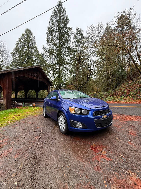 2012 Chevrolet Sonic 2LT Sedan FWD