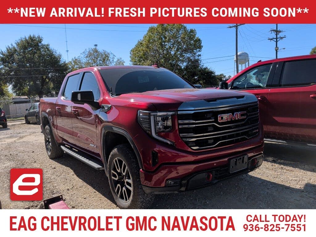 2024 GMC Sierra 1500 AT4 Crew Cab 4WD