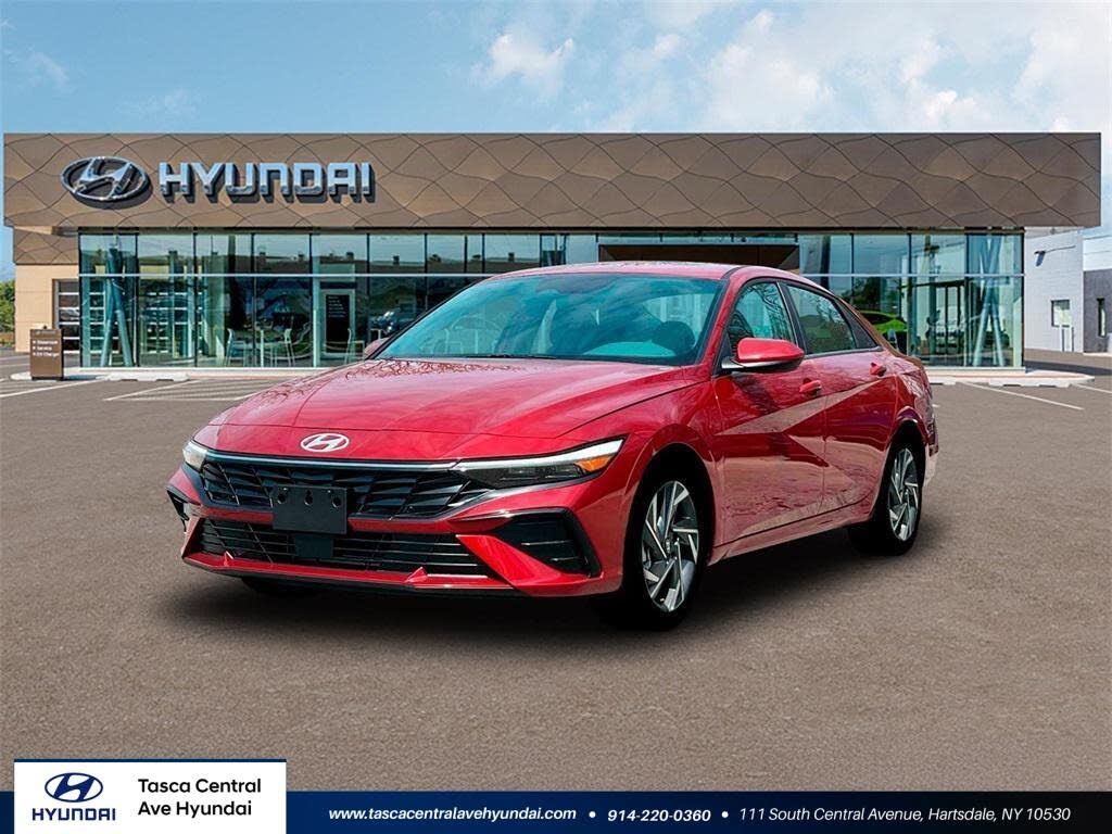 2024 Hyundai Elantra SEL FWD