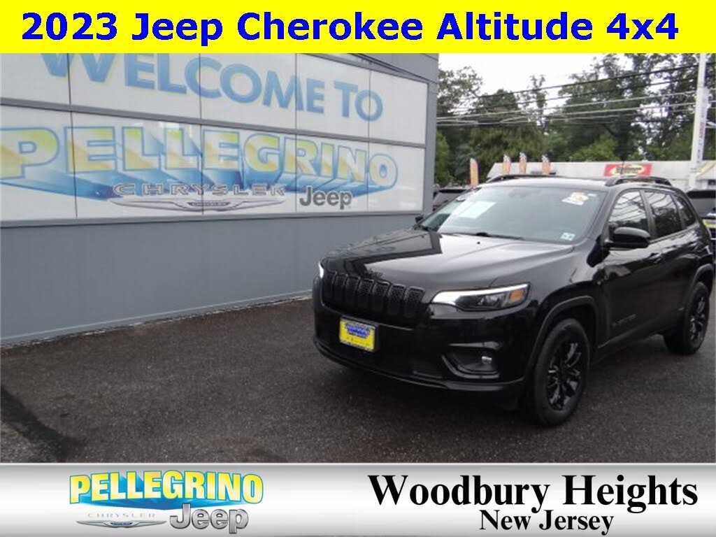 2023 Jeep Cherokee Altitude 4WD
