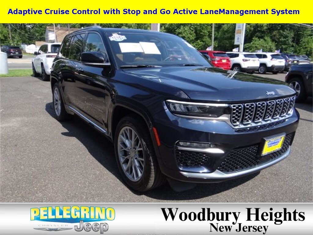 2023 Jeep Grand Cherokee Summit 4WD