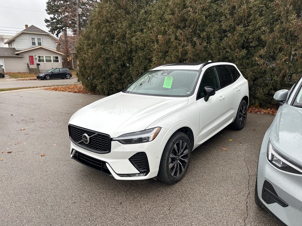 2025 Volvo XC60 B5 Plus Dark Theme AWD