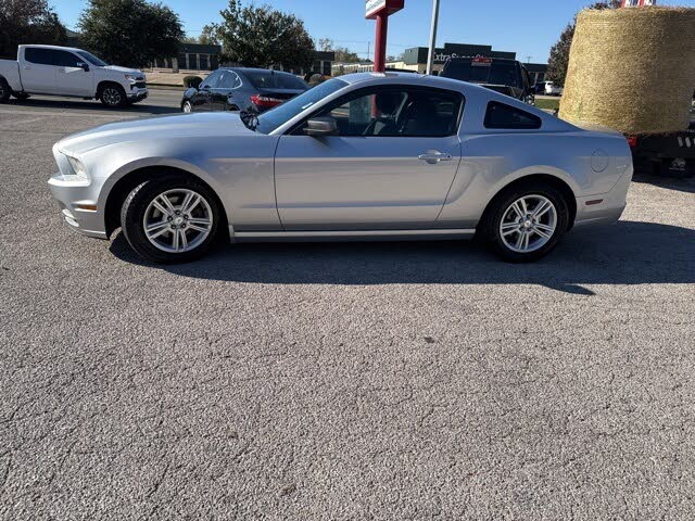 2014 Ford Mustang V6 Coupe RWD