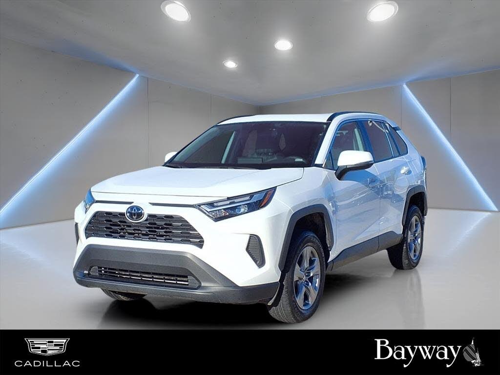 2024 Toyota RAV4 XLE FWD
