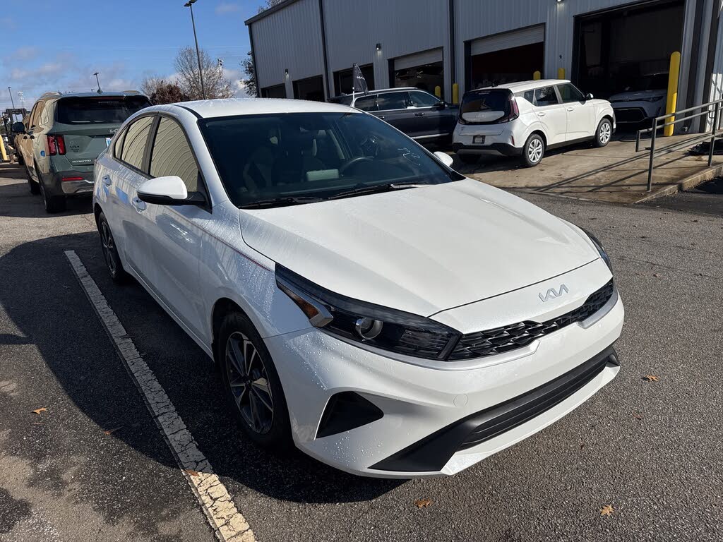 2024 Kia Forte LXS FWD