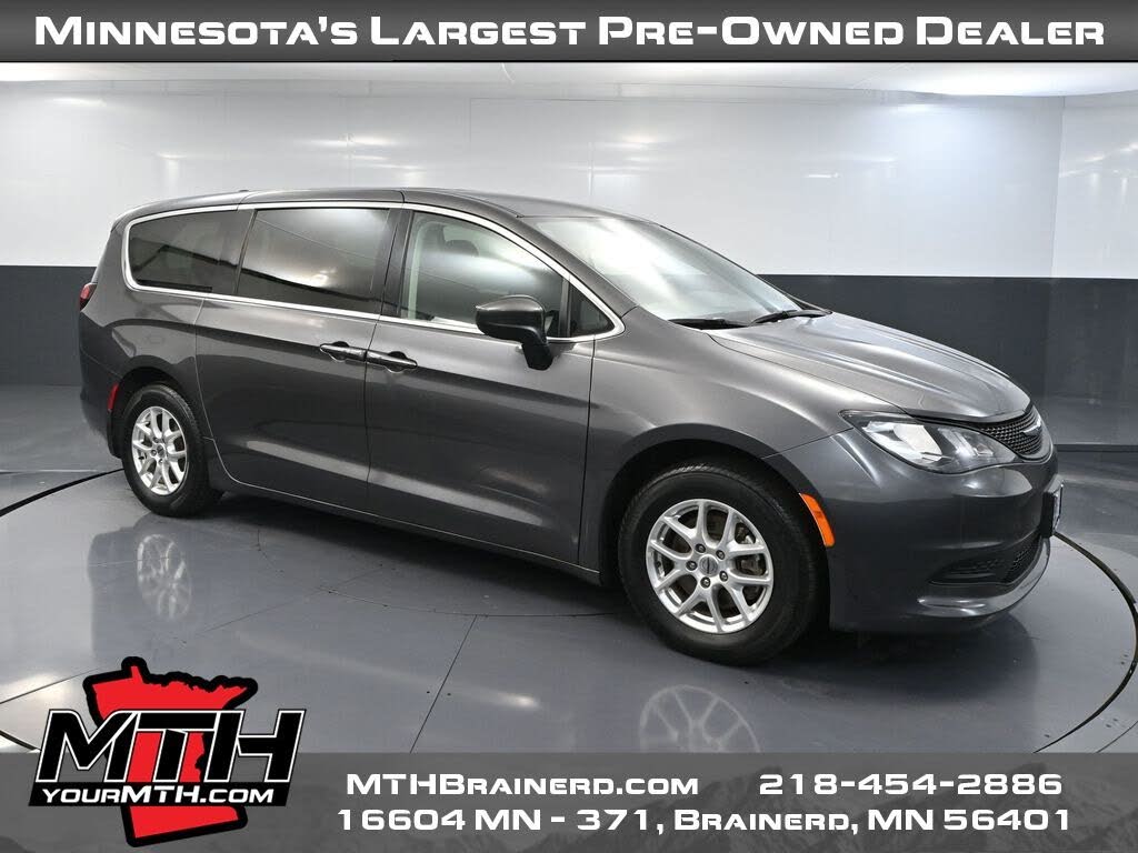 2022 Chrysler Voyager LX FWD