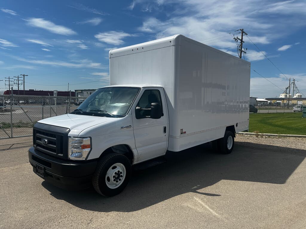 2026 Ford E-Series Chassis E-450 SD Cutaway 158 DRW RWD