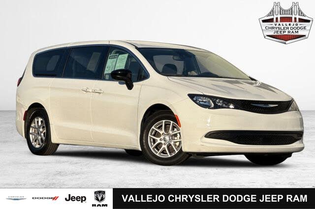 2024 Chrysler Voyager LX FWD