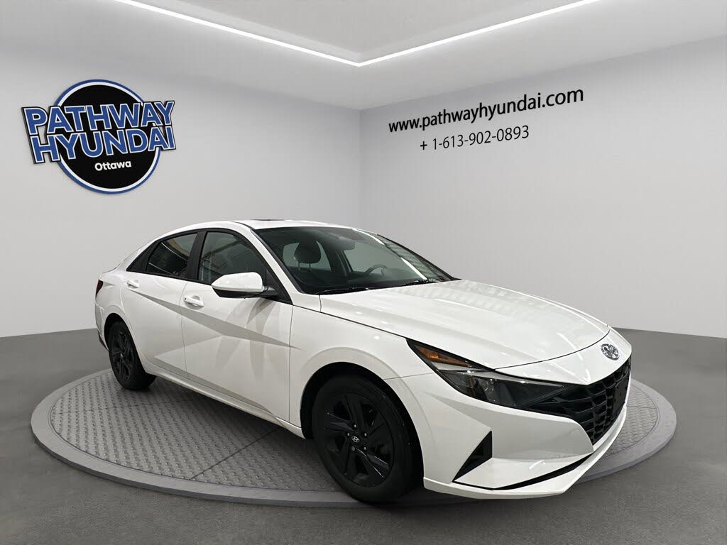 Hyundai Elantra Preferred FWD 2023