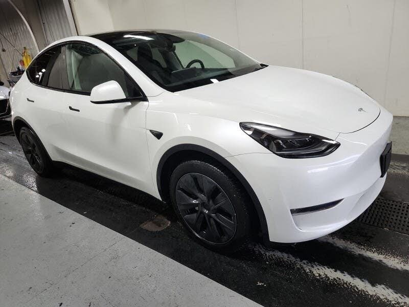 2024 Tesla Model Y Long Range AWD