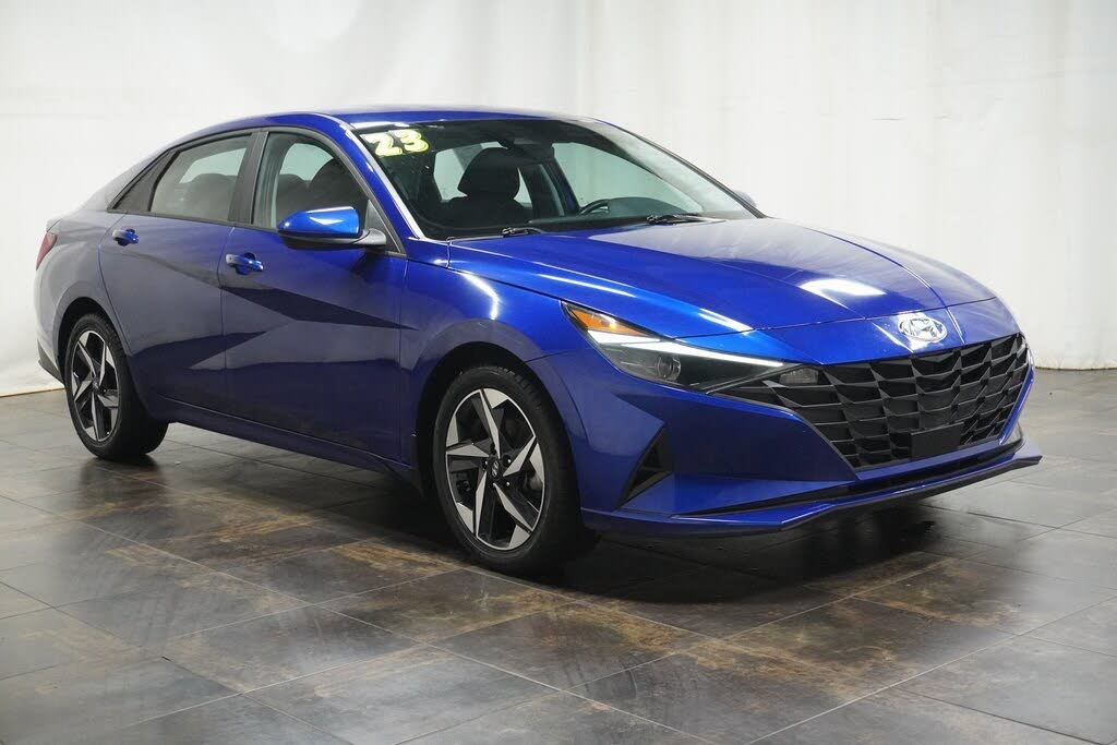 2023 Hyundai Elantra SEL FWD