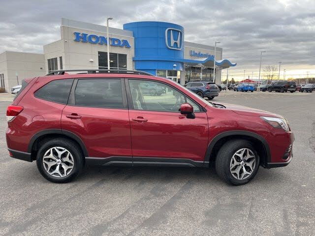 2023 Subaru Forester Premium Crossover AWD