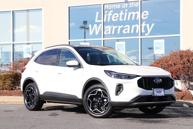 2026 Ford Escape Platinum AWD