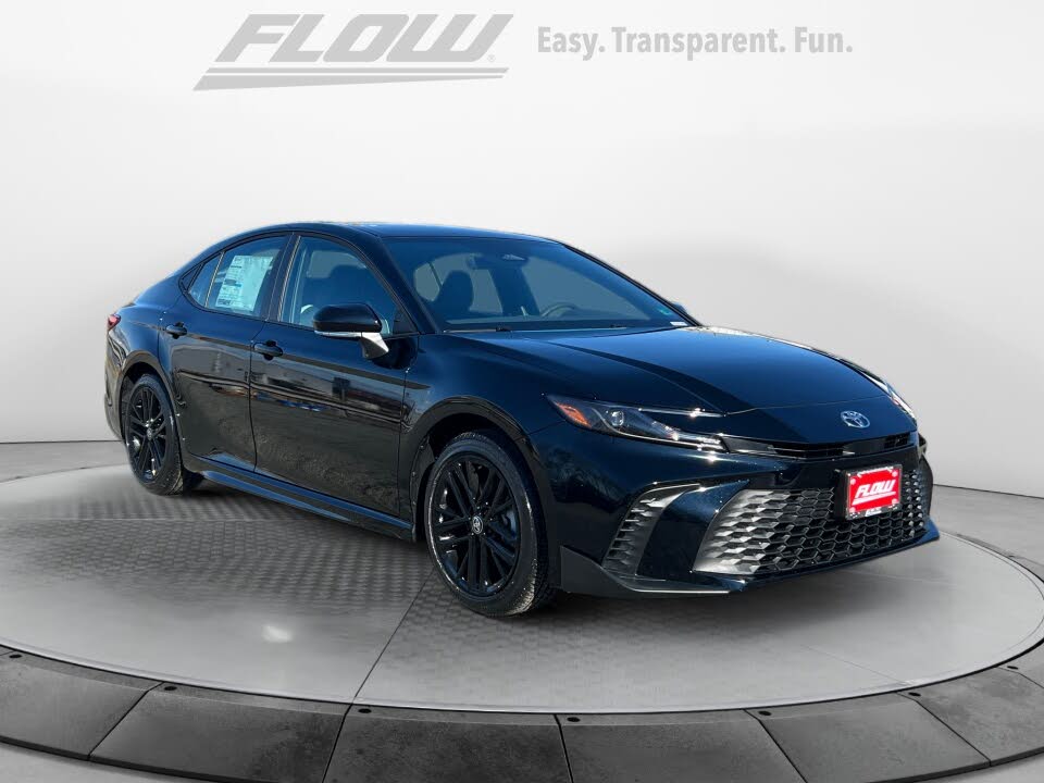 2026 Toyota Camry SE FWD