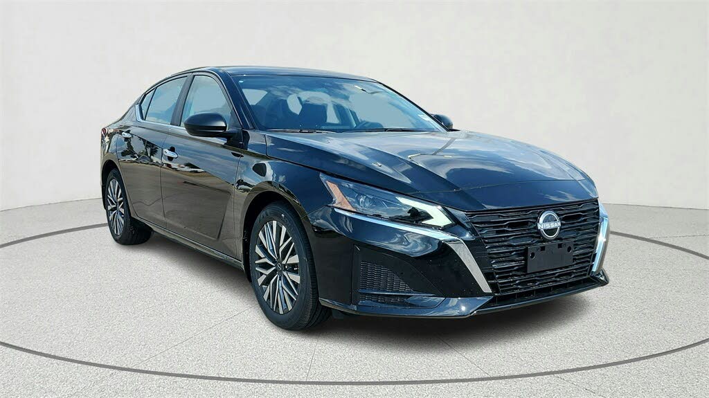 2025 Nissan Altima 2.5 SV FWD
