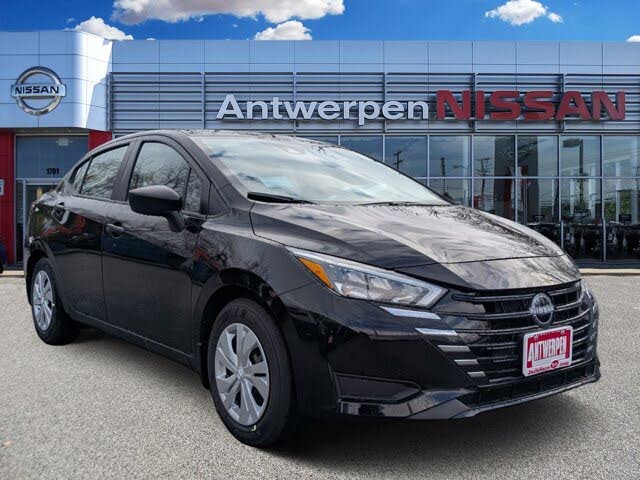 2025 Nissan Versa S FWD