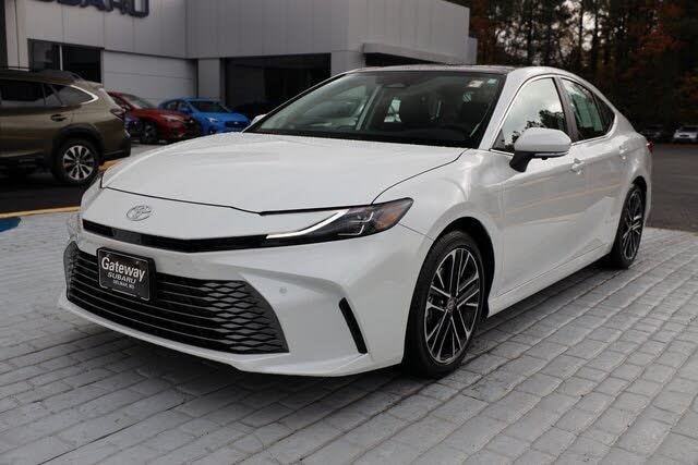 2025 Toyota Camry XLE FWD