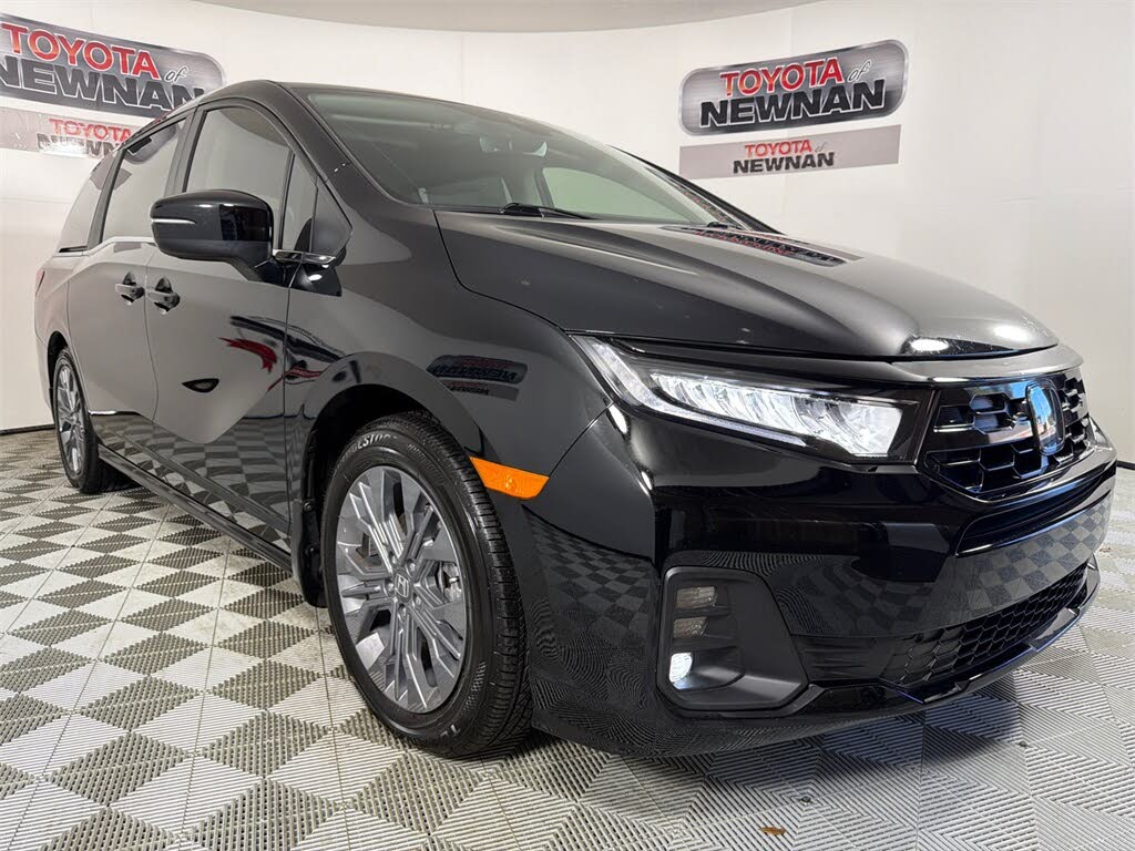2026 Honda Odyssey Touring FWD