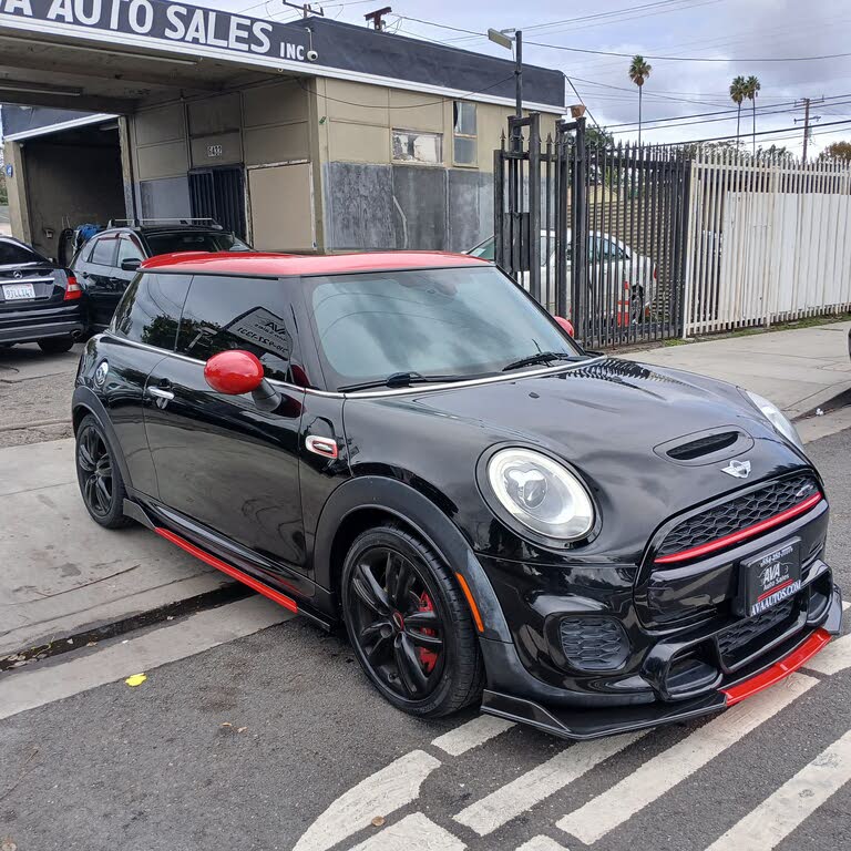 2017 MINI Cooper John Cooper Works 2-Door Hatchback FWD
