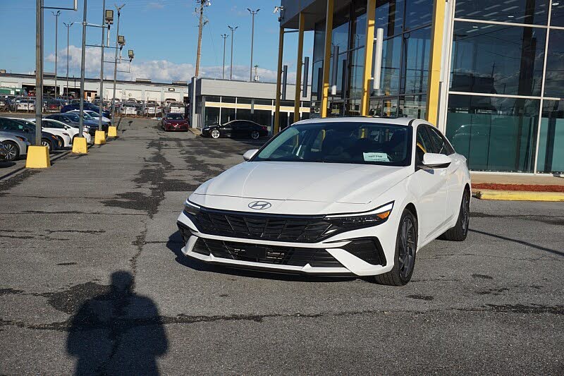 2025 Hyundai Elantra SEL Convenience FWD