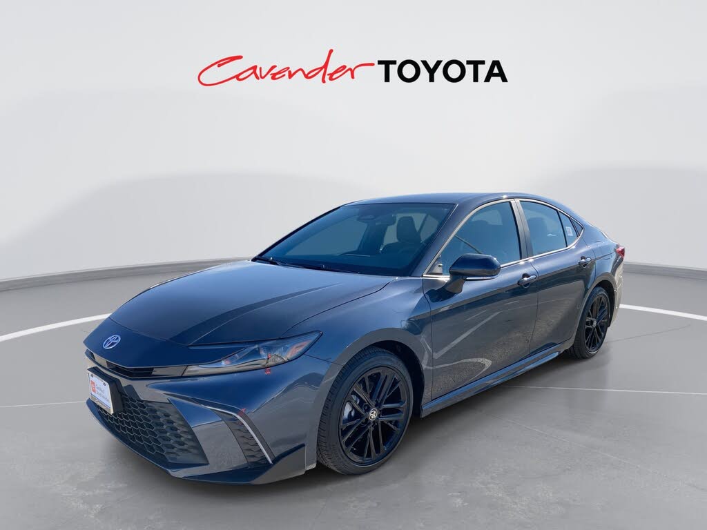 2026 Toyota Camry SE FWD