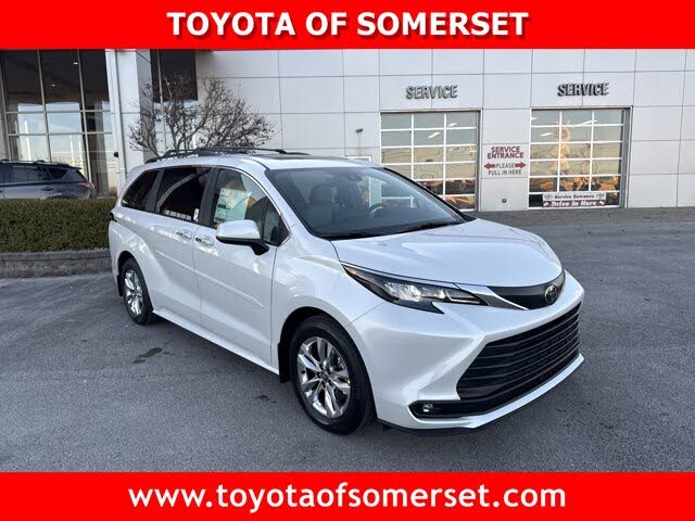 2026 Toyota Sienna XLE 7-Passenger AWD