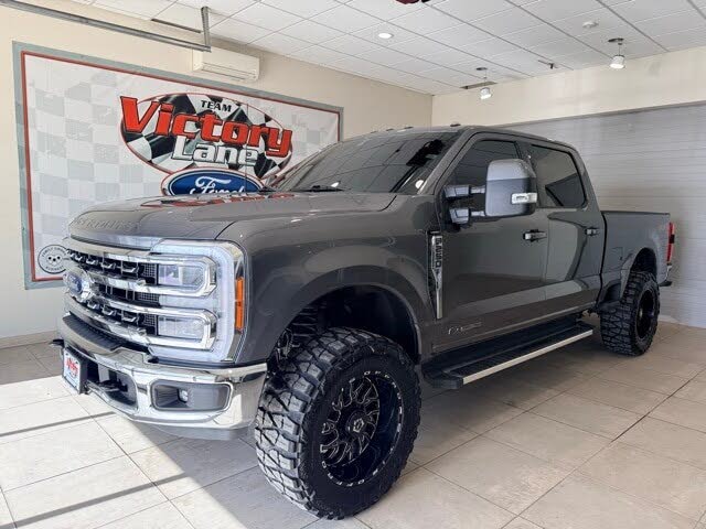 2023 Ford F-250 Super Duty Lariat Crew Cab 4WD
