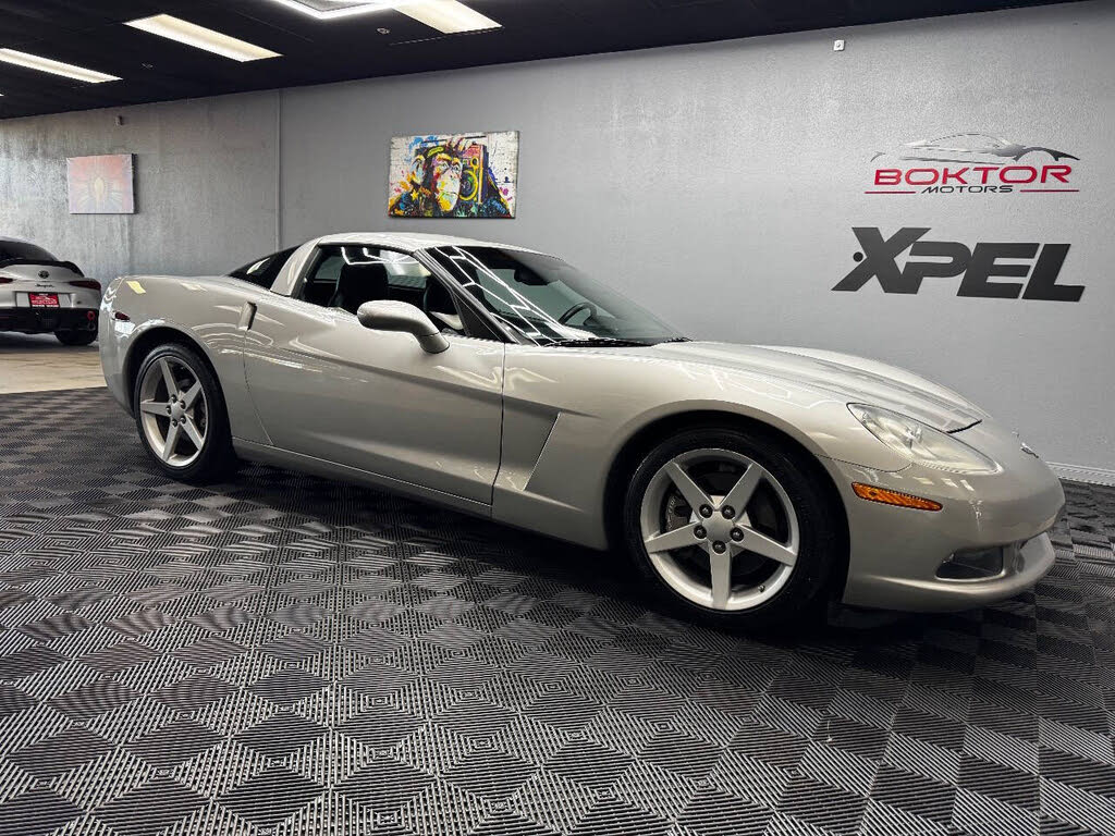 2005 Chevrolet Corvette Coupe RWD
