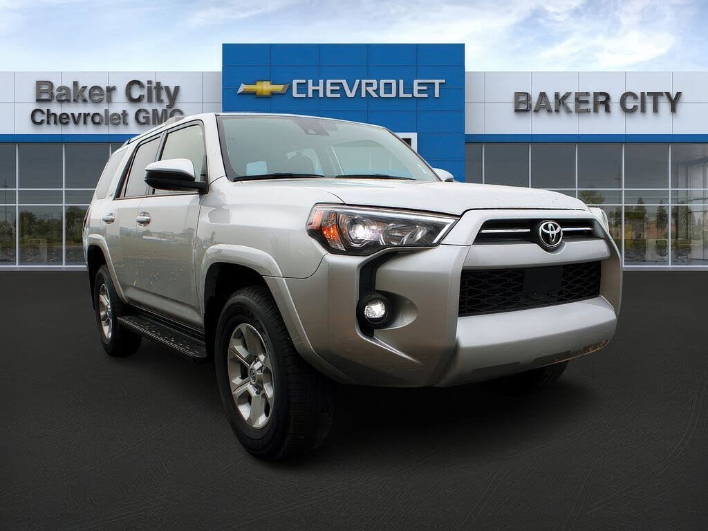 2024 Toyota 4Runner SR5 4WD