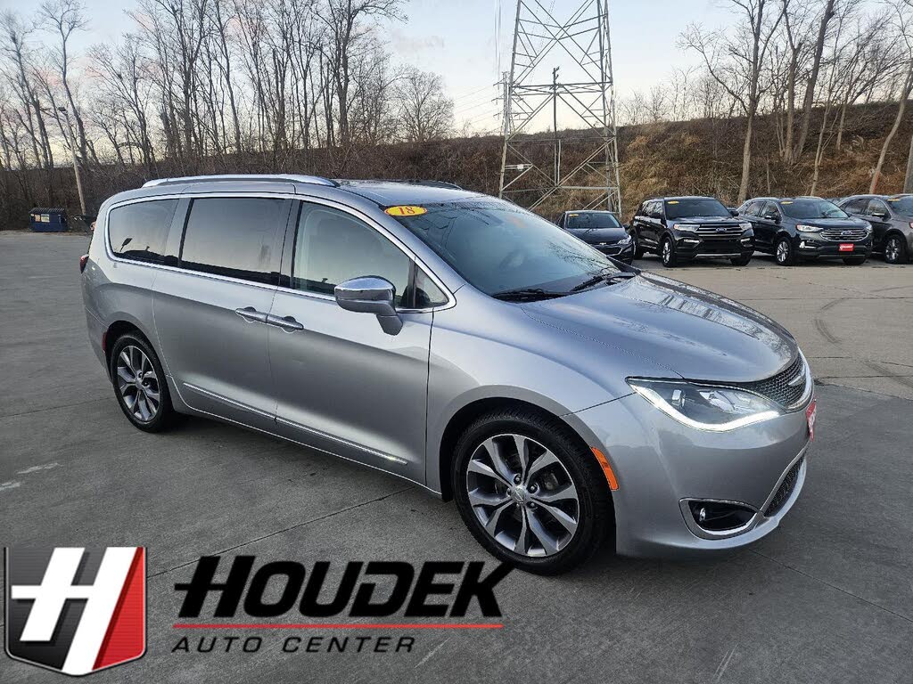 2018 Chrysler Pacifica Limited FWD