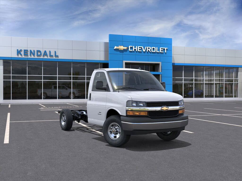 2025 Chevrolet Express Chassis 3500 Cutaway 139