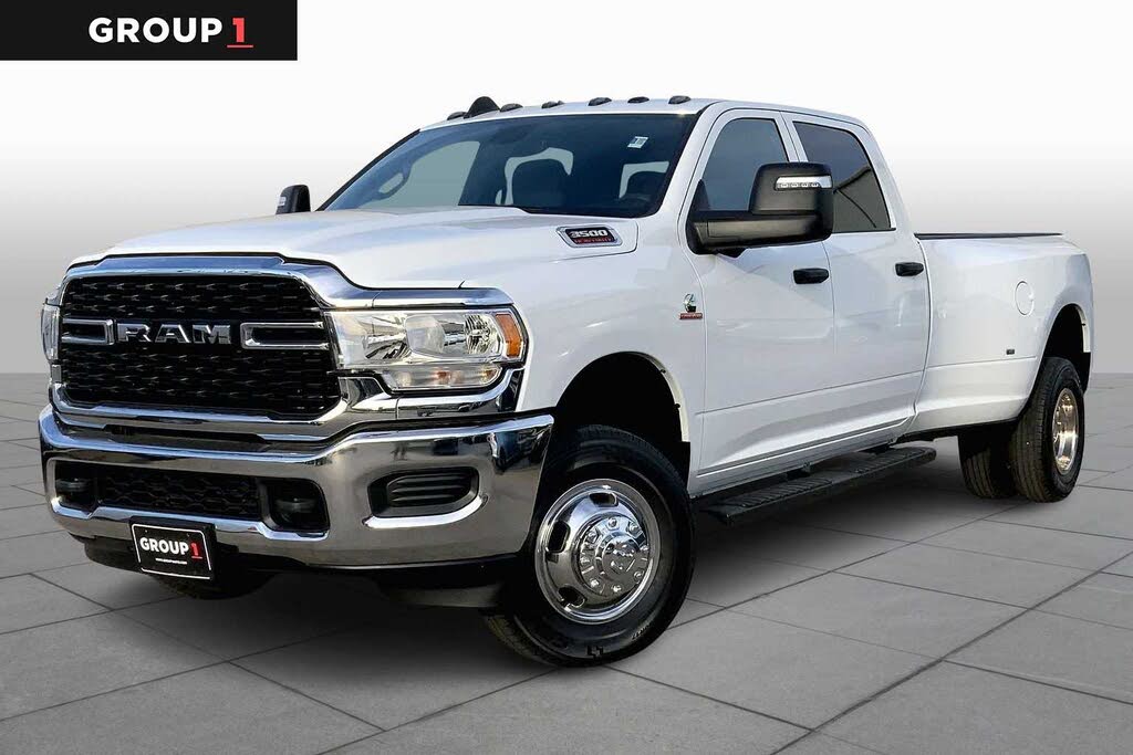 2024 RAM 3500 Tradesman Crew Cab LB DRW 4WD