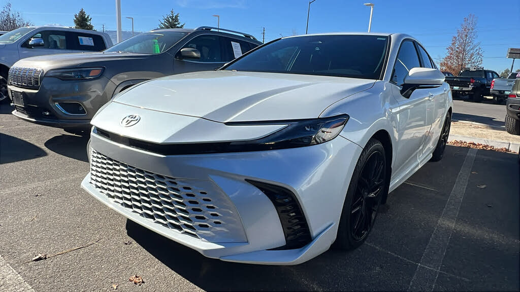 2025 Toyota Camry XSE FWD