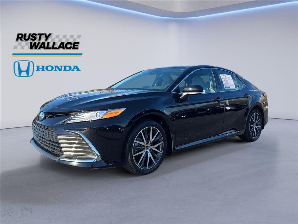 2024 Toyota Camry Hybrid XLE FWD