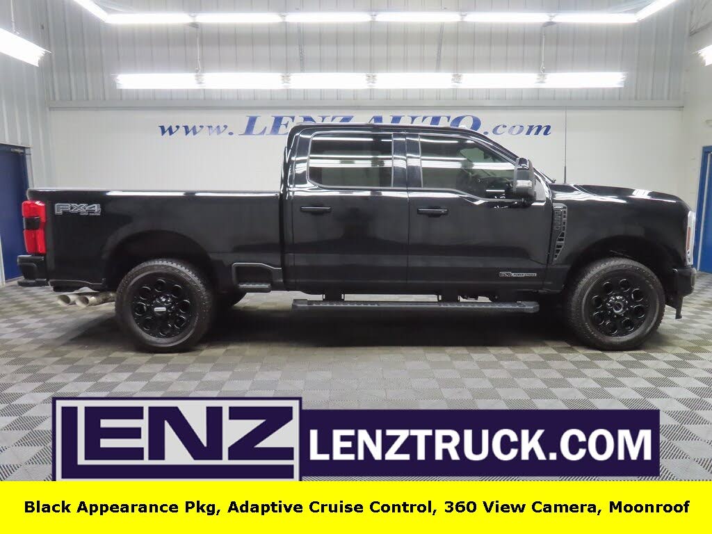 2025 Ford F-250 Super Duty Lariat Crew Cab 4WD