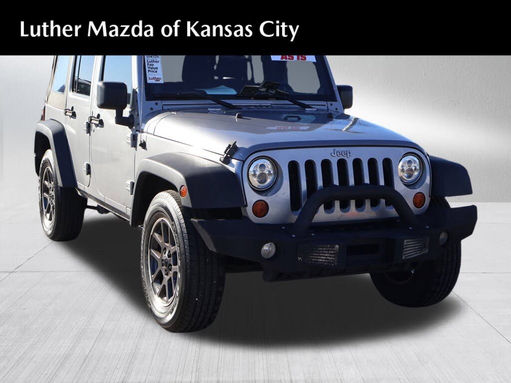 2013 Jeep Wrangler Unlimited Sahara 4WD