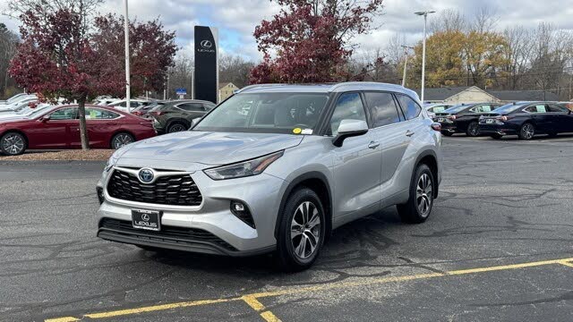 2022 Toyota Highlander Hybrid XLE AWD