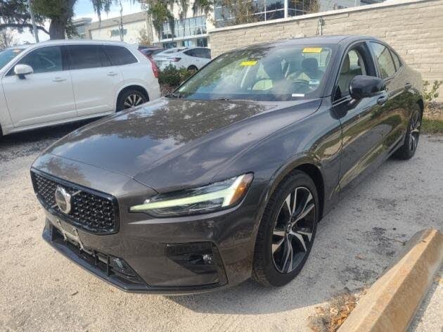 2023 Volvo S60 B5 Plus Dark Theme AWD