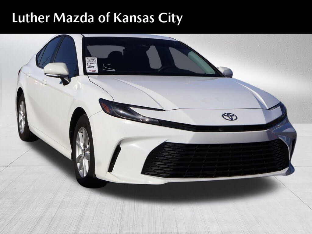 2025 Toyota Camry LE FWD