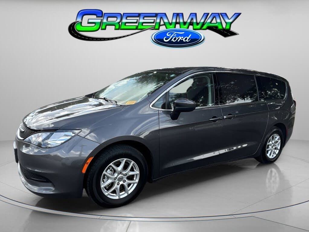 2021 Chrysler Voyager LX FWD