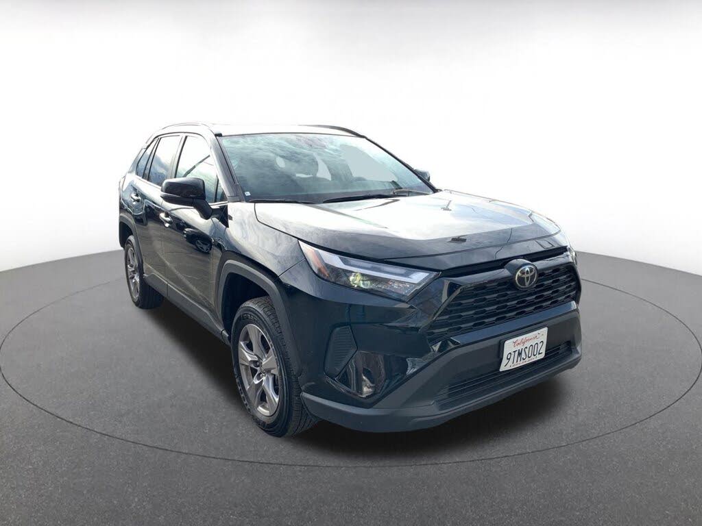2025 Toyota RAV4 XLE AWD