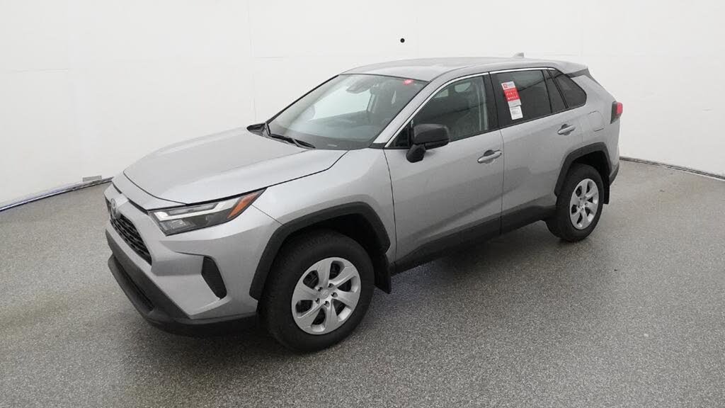 2025 Toyota RAV4 LE FWD