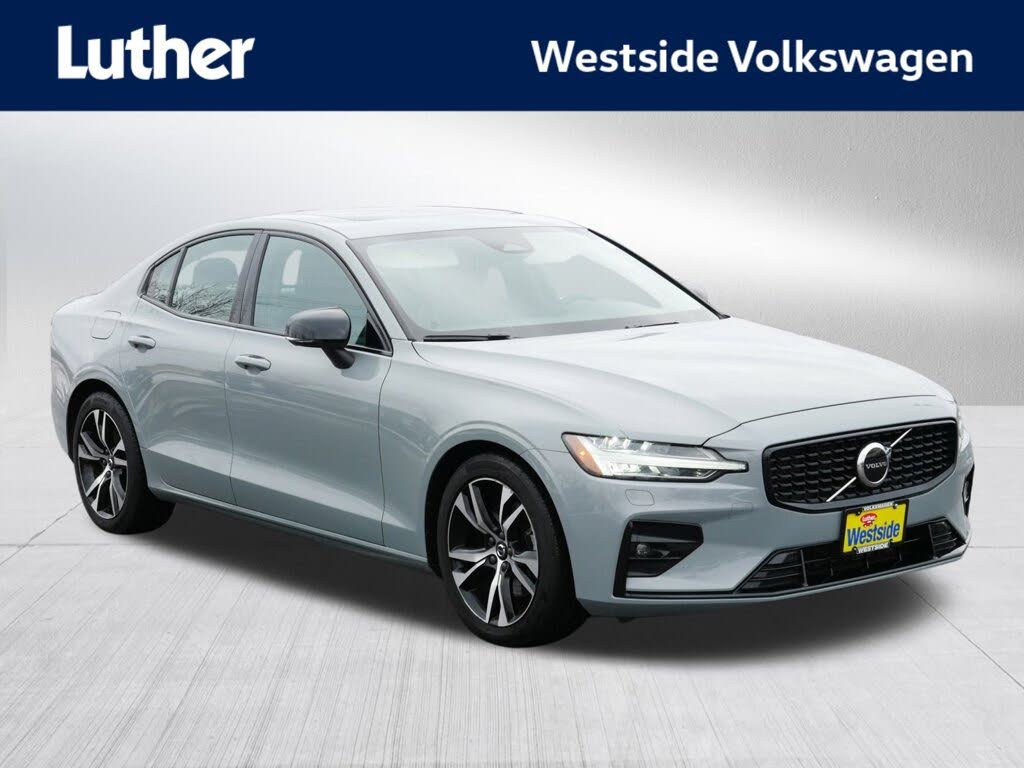 2025 Volvo S60 B5 Core AWD