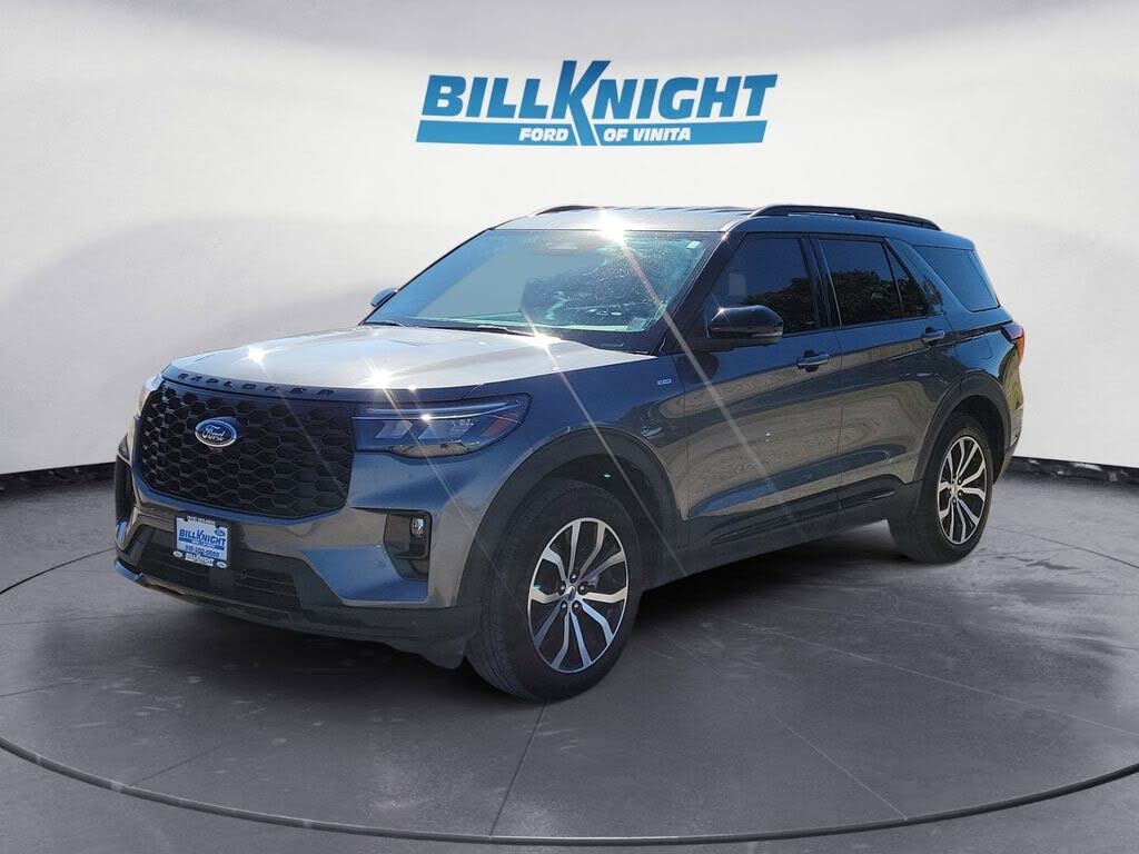 2025 Ford Explorer ST-Line AWD