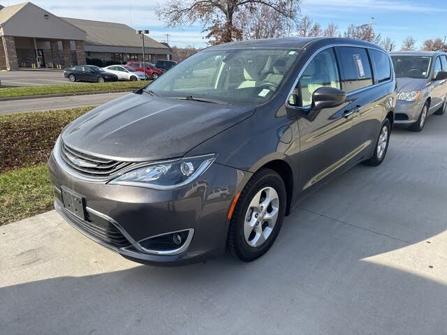 2017 Chrysler Pacifica Hybrid Touring Plus FWD