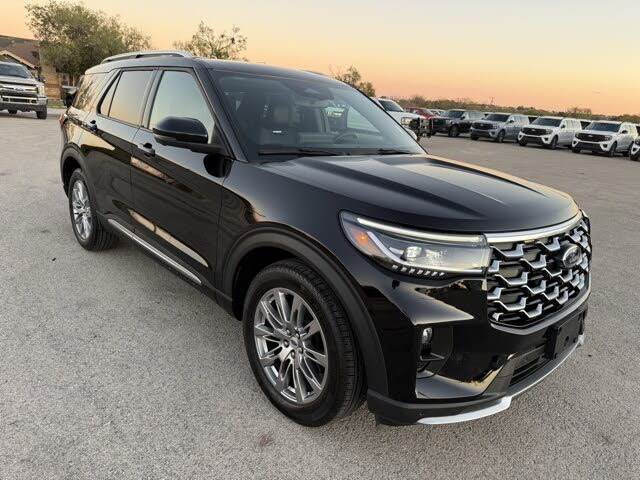 2025 Ford Explorer Platinum RWD