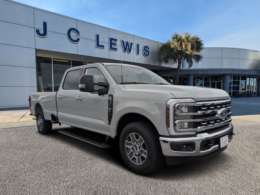 2026 Ford F-350 Super Duty Lariat Crew Cab RWD
